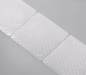 Samolepiaca páska reflexná 100 x 5 cm, delená, biela