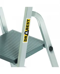 Hliníkovýrebríks8schodíkmi,zábradlímanosnosťou150kg