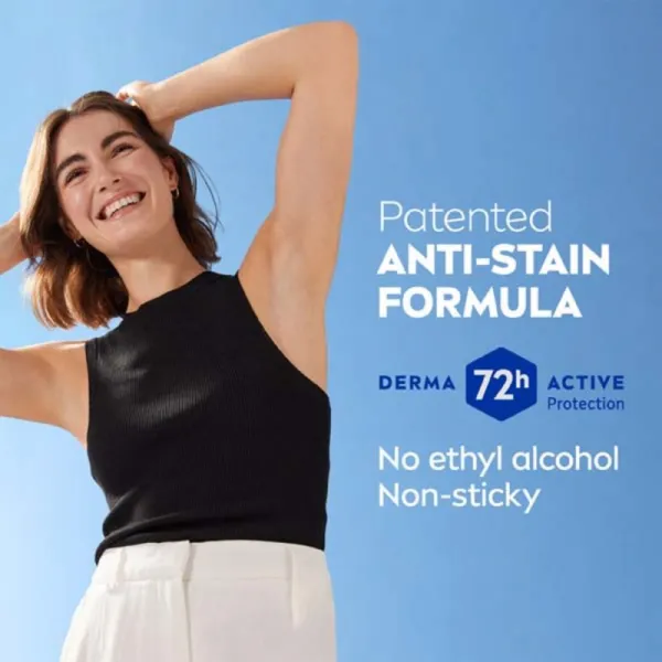 Nivea Invisible Black & White Clear guličkový antiperspirant pre ženy 50 ml