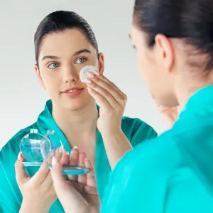 Dermacol Acne Cover kompaktný púder pre problematickú pleť, akné odtieň Shell 11 g