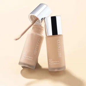 ARTDECO Rich Treatment Foundation rozjasňujúci krémový make-up odtieň 485.10 Sunny Shell 20 ml