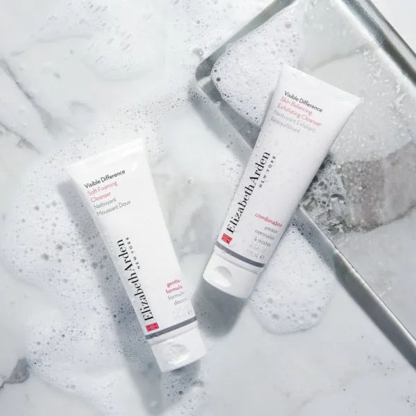 Elizabeth Arden Visible Difference exfoliačná čistiaca pena pre normálnu až zmiešanú pleť 125 ml