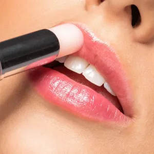 ARTDECO Color Booster balzam pre podporu prirodzenej farby pier odtieň Boosting Pink 3 g