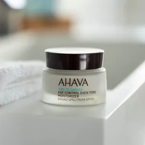 AHAVA Time To Smooth rozjasňujúci hydratačný krém SPF 20 50 ml