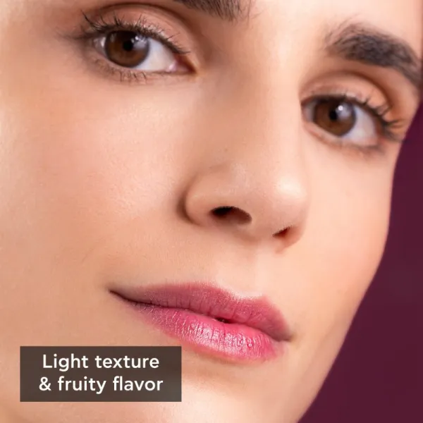 Apivita Lip Care Black Currant tinted hydratačný balzam na pery 4.4 g