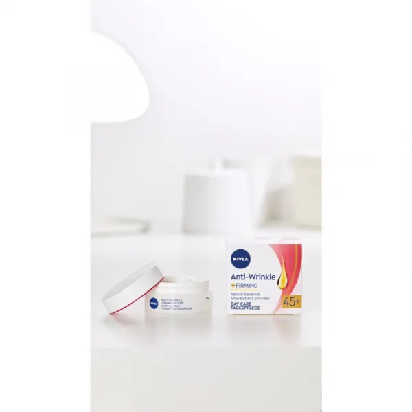 Nivea Firming spevňujúci denný krém proti vráskam 45+ 50 ml