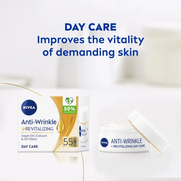NIVEA Revitalizing obnovujúci denný krém proti vráskam 55+ 50 ml