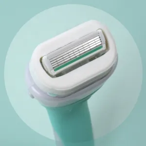 Wilkinson Sword Intuition 2in1 Soap & Shave Sensitive holiaci strojček + náhradná hlavica