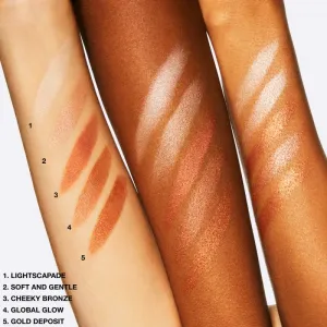 MAC Cosmetics Mineralize Skinfinish zapečený rozjasňujúci púder odtieň Soft & Gentle 10 g