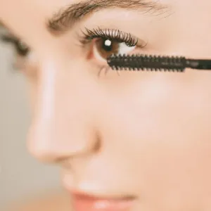 Perricone MD No Makeup Mascara riasenka na predĺženie a zväčšenie objemu mihalnic odtieň Soft Black 8 g