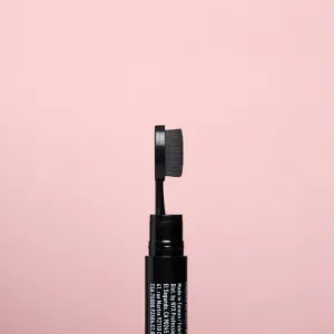 NYX Professional Makeup Fill & Fluff pomáda na obočie v ceruzke odtieň 01 Blonde 0,2 g