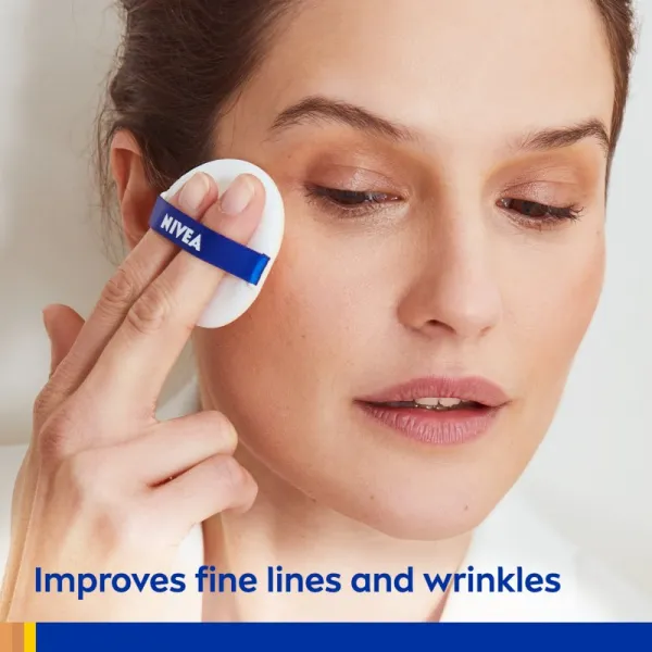 Nivea Cellular Expert Finish Ošetrujúci tónovací krém v hubke 3 v 1 03 tmavý odtieň 15 g