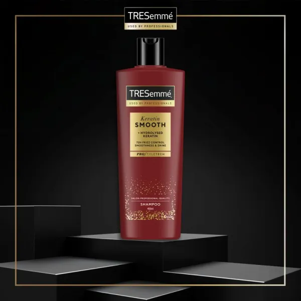 TRESemmé Keratin Smooth šampón s keratínom a marulovým olejom 400 ml