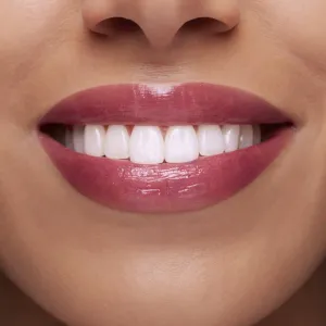 Clarins Lip Perfector Shimmer lesk na pery s hydratačným účinkom odtieň 08 Plum Shimmer 12 ml