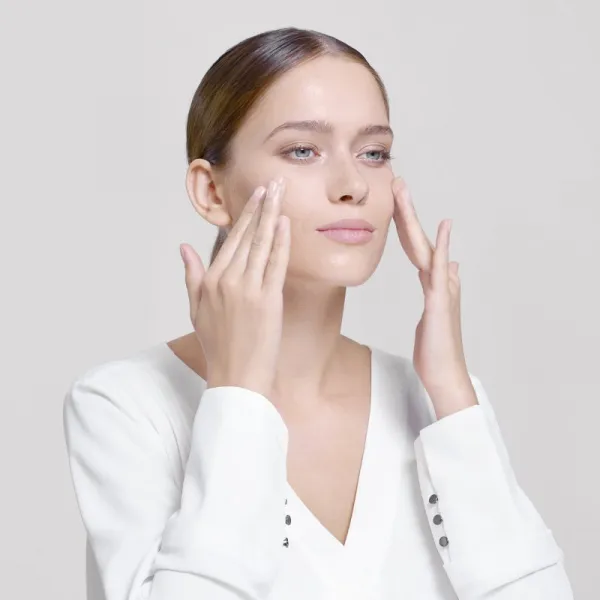Institut Esthederm Cellular Water Watery Essence pleťová esencia s bunkovou vodu 125 ml