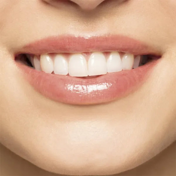 Clarins Lip Perfector Shimmer lesk na pery s hydratačným účinkom odtieň 02 Apricot Shimmer 12 ml