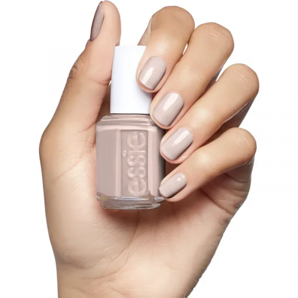essie nails lak na nechty odtieň 121 topless and barefoot 13,5 ml