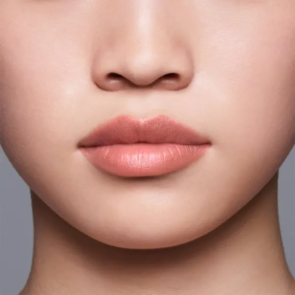 Shiseido LipLiner InkDuo rúž a kontúrovacia ceruzka na pery s balzamom odtieň 01 Bare 1.1 g