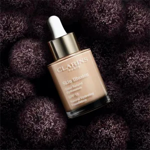 Clarins Skin Illusion Natural Hydrating Foundation rozjasňujúci hydratačný make-up SPF 15 odtieň 105N Nude 30 ml