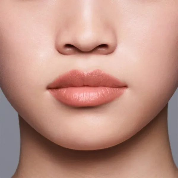 Shiseido LipLiner InkDuo rúž a kontúrovacia ceruzka na pery s balzamom odtieň 02 Beige 1.1 g