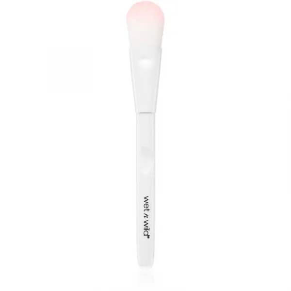 Wet n Wild Essential Foundation Brush plochý štetec na make-up 1 ks