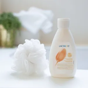 Lactacyd Femina upokojujúca emulzia pre intímnu hygienu 400 ml