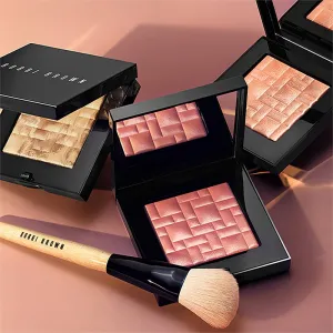 Bobbi Brown Highlighting Powder rozjasňovač odtieň Bronze Glow 8 g