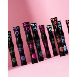 essence Lash PRINCESS tvarujúca riasenka pre objem a natočenie mihalnic odtieň Black 12 ml