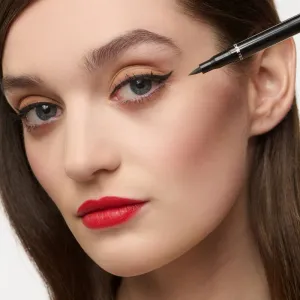 NOBEA Day-to-Day Liquid Pen Eyeliner vodeodolné očné linky v pere odtieň Ultra Black 1,1 ml