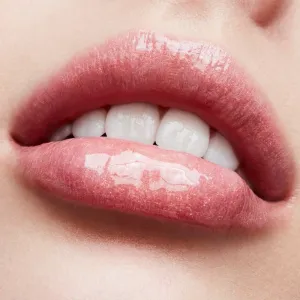 MAC Cosmetics Lipglass lesk na pery odtieň Nymphette 3,1 ml