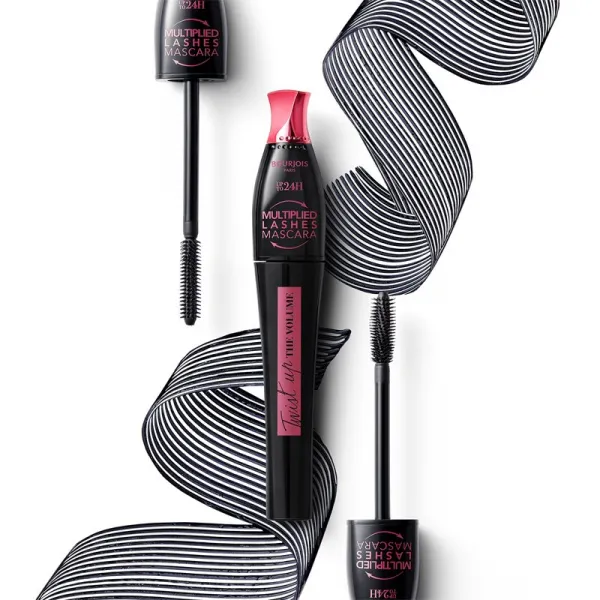 Bourjois Twist Up The Volume riasenka pre objem s kefkou 2 v 1 odtieň 23 Black 8 ml