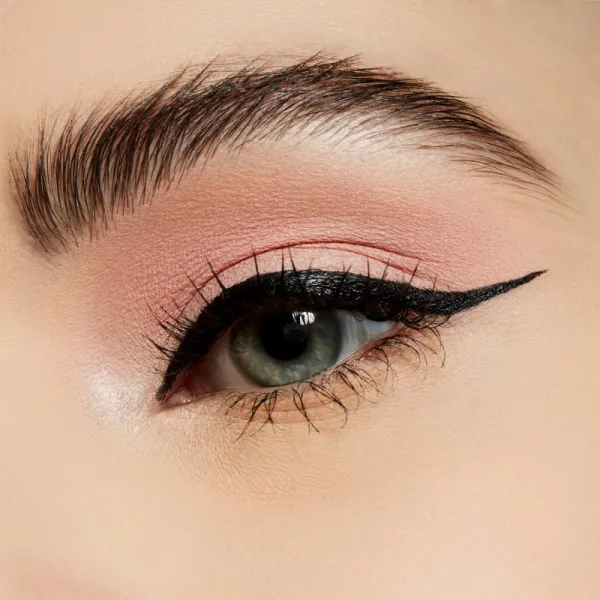 MAC Cosmetics Powder Kiss Soft Matte Eye Shadow očné tiene odtieň Felt Cute 1.5 g