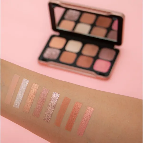 Makeup Revolution Forever Flawless paletka očných tieňov odtieň Dynamic Eternal 8 g