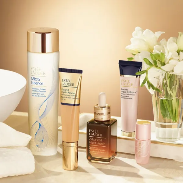 Estée Lauder Futurist Hydra Rescue hydratačný make-up SPF 45 odtieň 3C2 Pebble 35 ml