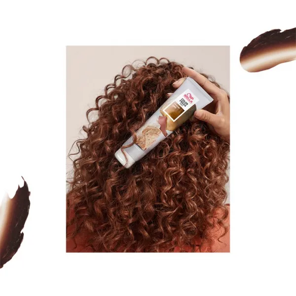 Wella Professionals Color Fresh farbiaca maska pre všetky typy vlasov odtieň Caramel Glaze 150 ml