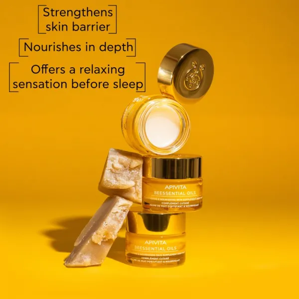 Apivita Beessential Oils Strengthening & Nourishing Night Balm nočný pleťový balzam pre výživu a hydratáciu 15 ml