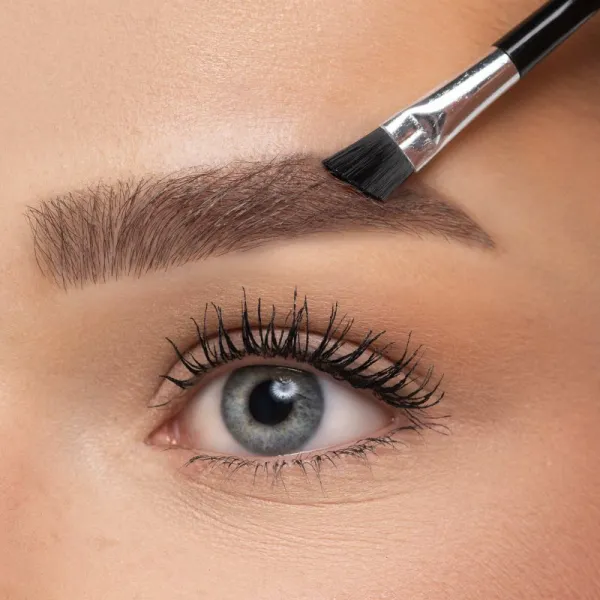 ARTDECO Eye Brow Powder púder na obočie v praktickom magnetickom puzdre na vloženie do paletky odtieň 4 Soft Taupe 0.8 g