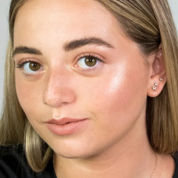 Nudestix Nudies Glow multifunkčný rozjasňovač v tyčinke odtieň Hey Honey 7 g