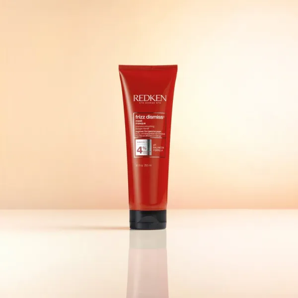 Redken NYC maska na vlasy - Frizz Dismiss Mask