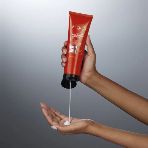 Redken NYC ochranný bezoplachový krém na vlasy - Frizz Dismiss Rebel Tame Cream