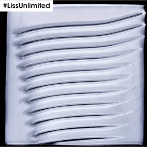 L’Oréal Professionnel Serie Expert Liss Unlimited vyhladzujúci šampón pre nepoddajné vlasy 300 ml