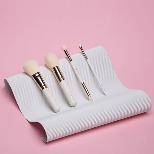BrushArt Basic Blush brush štetec na lícenku 1 ks