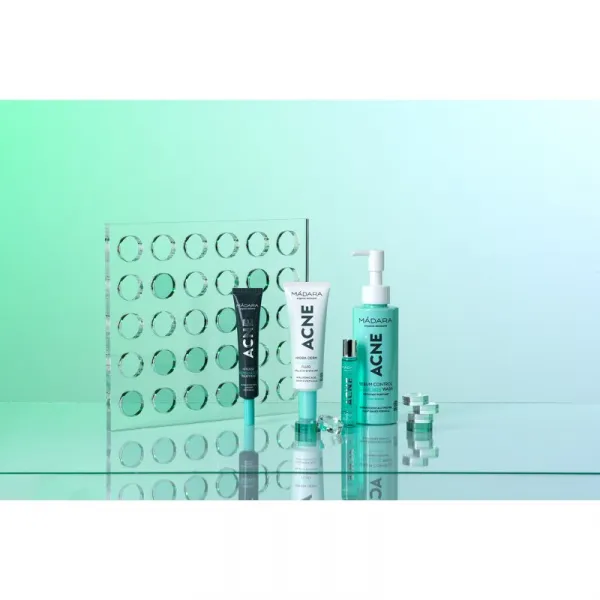 MÁDARA Acne lokálna starostlivosť proti akné 20 ml