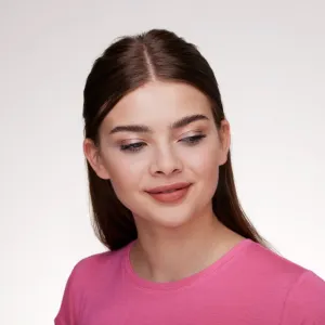 Essence Soft Touch očné tiene odtieň 03 2 g