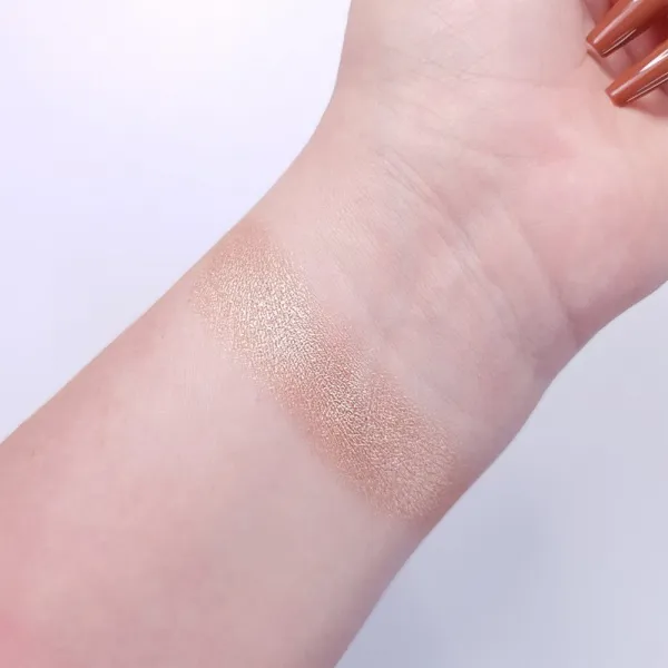 Revolution Relove Super Highlight rozjasňovač odtieň Blushed 6 g