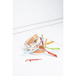 MEDIBLANC Interdental Pick-brush medzizubná kefka 0,5 mm Red 6 ks