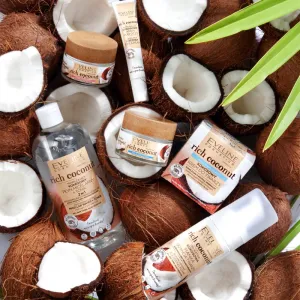 Eveline Cosmetics Rich Coconut jemná čistiaca pena s probiotikami 150 ml
