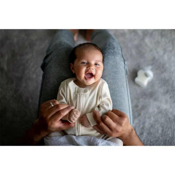 Tommee Tippee Natural Start Anti-Colic samosterilizačná dojčenská fľaša Slow Flow 0m+ 150 ml