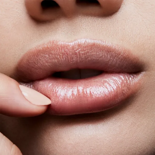MAC Cosmetics Lipglass lesk na pery odtieň Prrr 3,1 ml