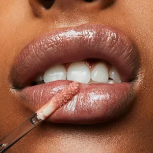 MAC Cosmetics Lipglass lesk na pery odtieň Prrr 3,1 ml